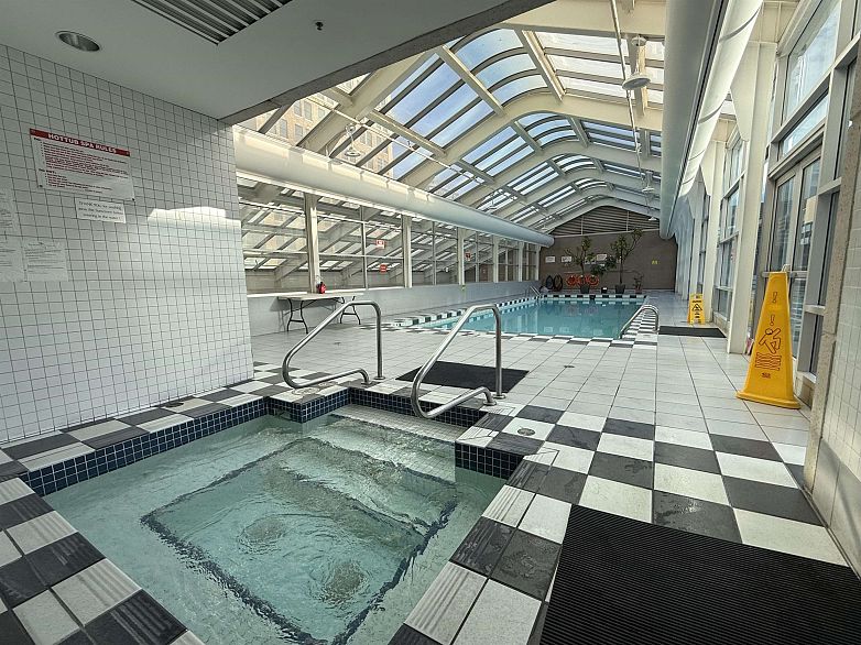 1701 438 Seymour Street