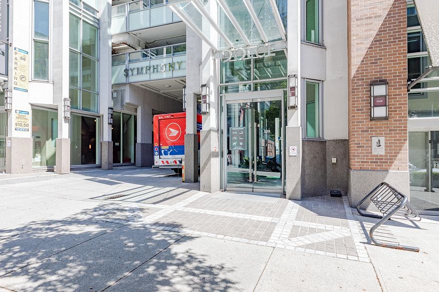 1106 535 Smithe Street