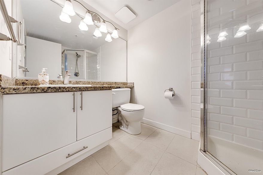 2704 1188 Howe Street