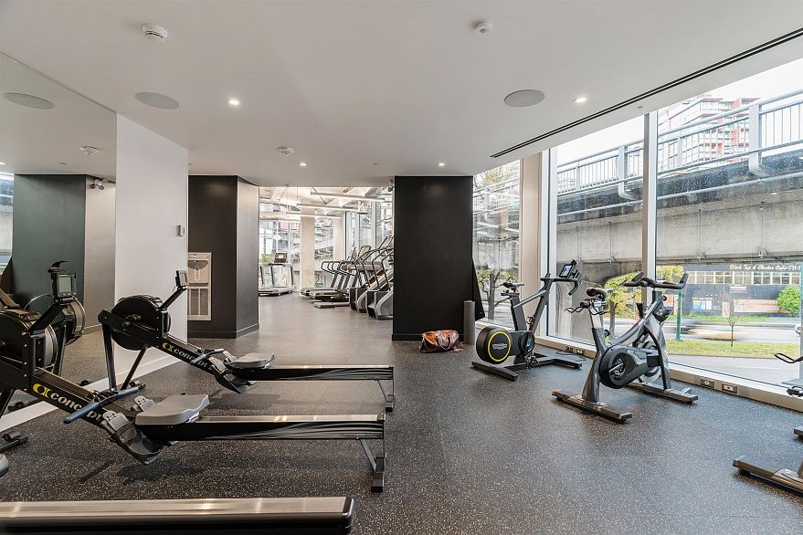 4906 1480 Howe Street