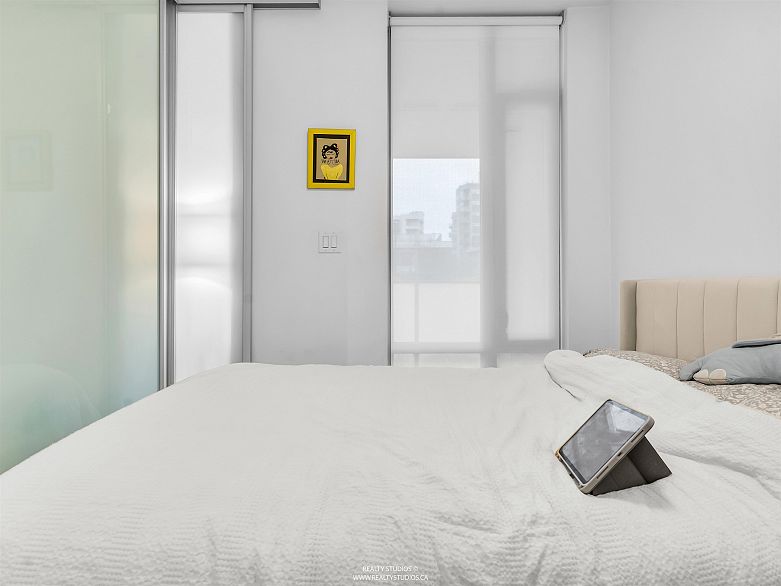 203 1661 Quebec Street