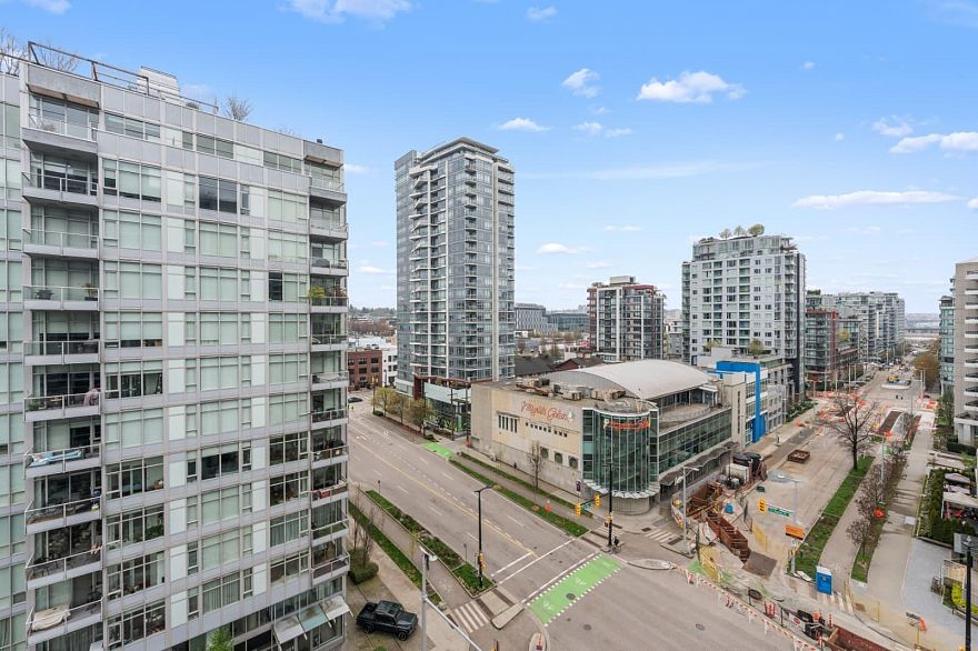 1107 111 E 1st Avenue