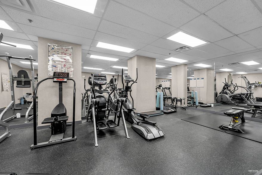 1512 989 Nelson Street