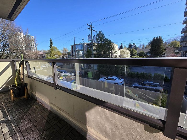 310 1266 W 13th Avenue