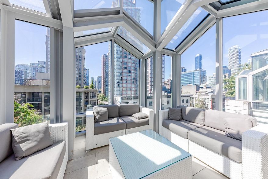 1106 535 Smithe Street