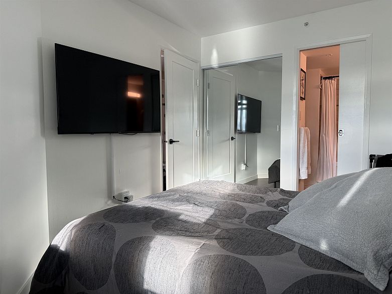 1701 438 Seymour Street