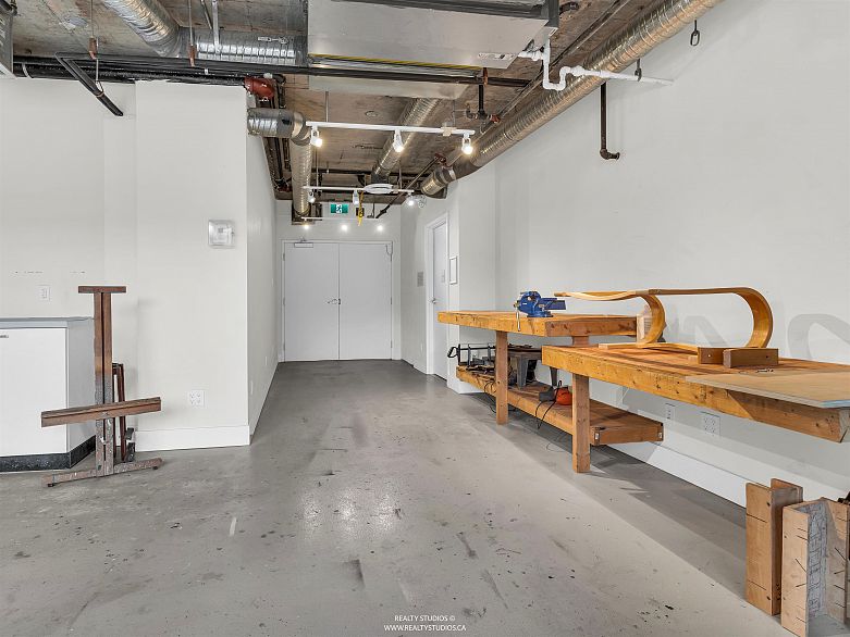 509 311 E 6th Avenue