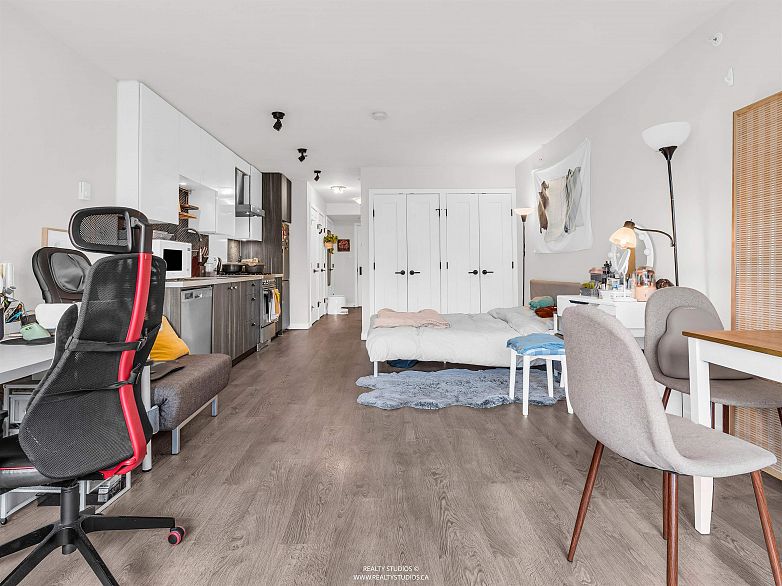 509 311 E 6th Avenue