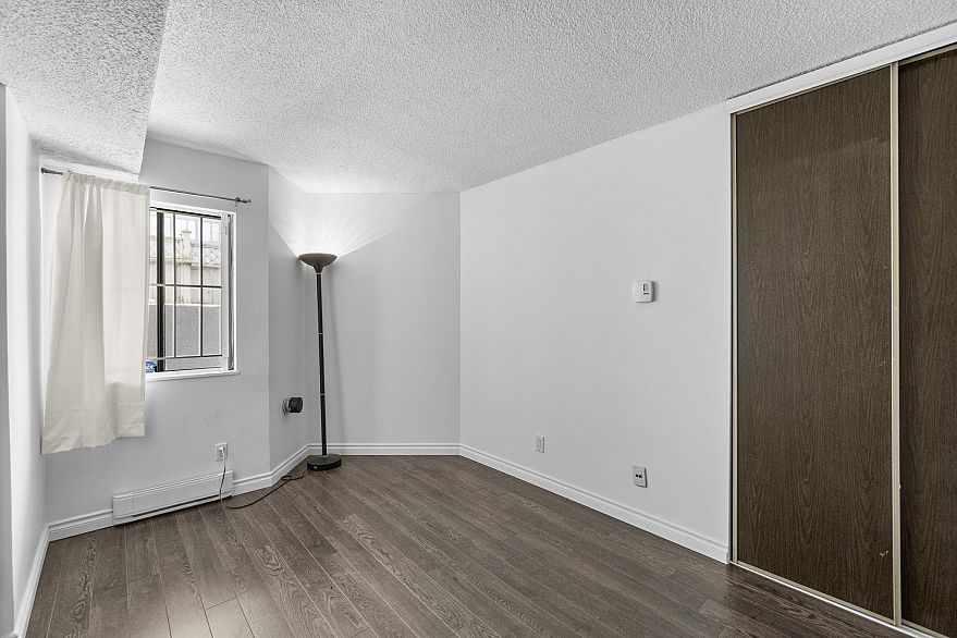 207 1270 Robson Street