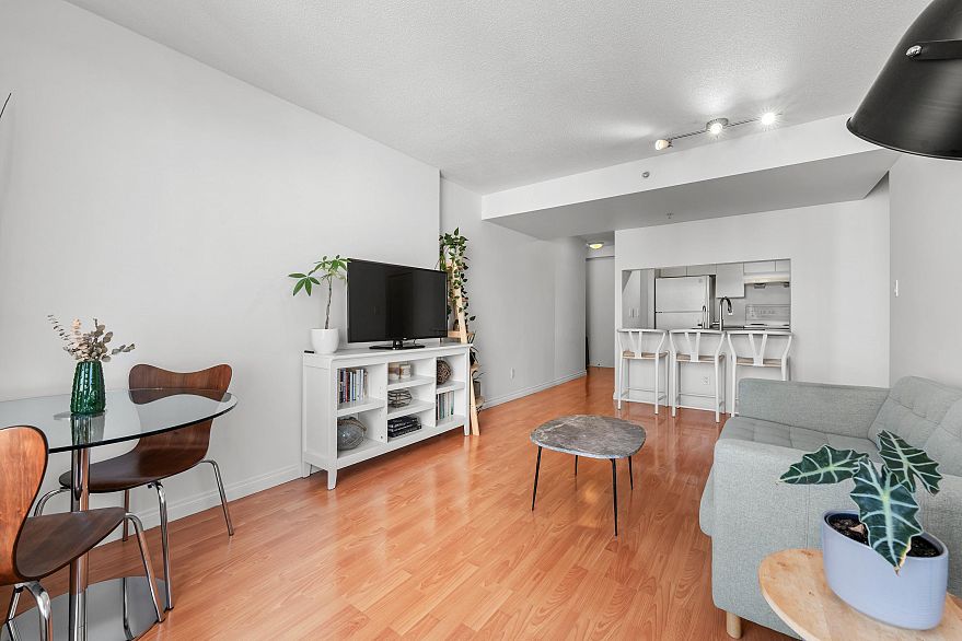 1205 5189 Gaston Street