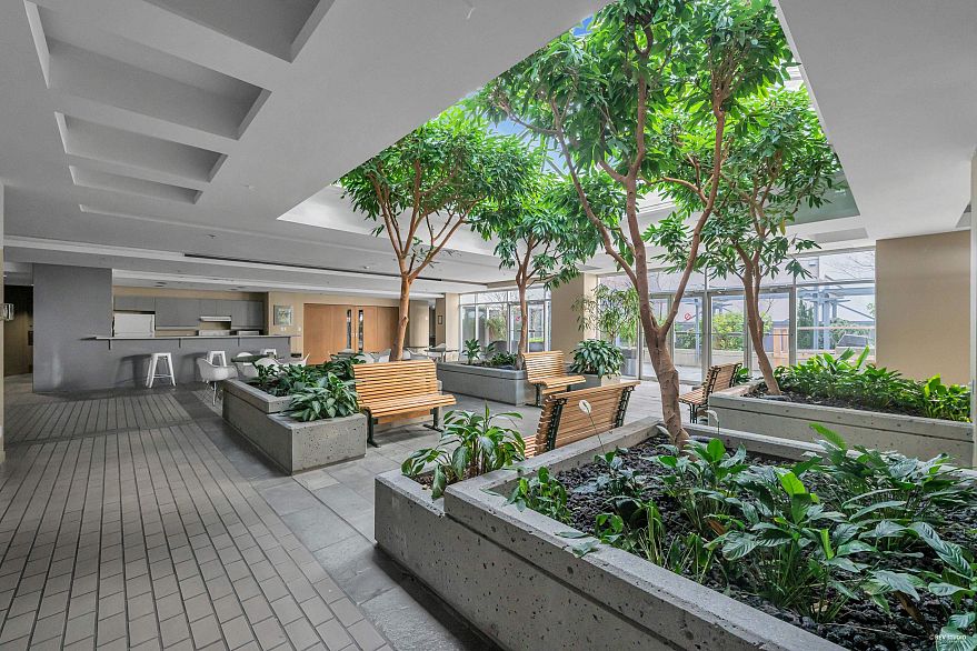 1512 989 Nelson Street