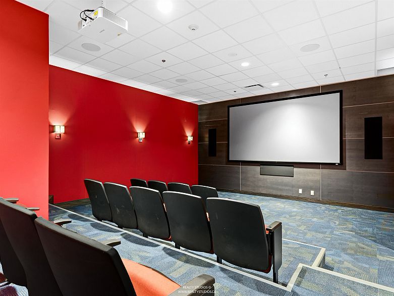 3305 1283 Howe Street