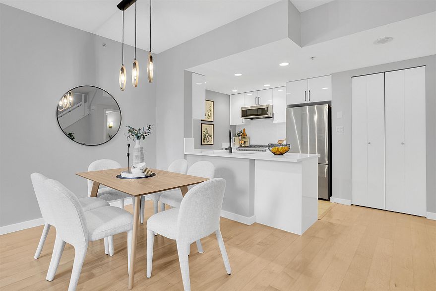 1455 Strathmore Mews