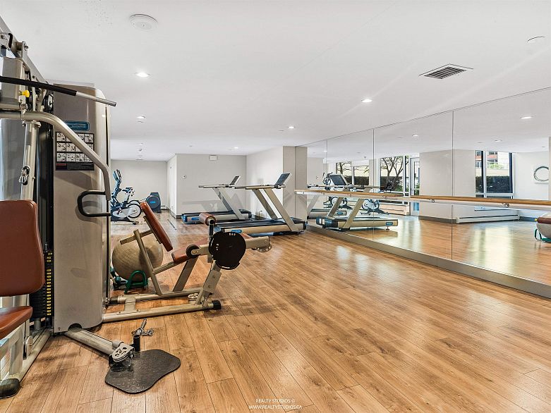 710 159 W 2nd Avenue