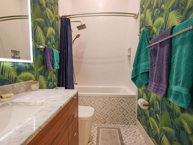 310 1266 W 13th Avenue