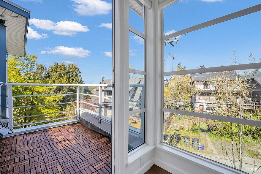 404 2575 W 4th Avenue