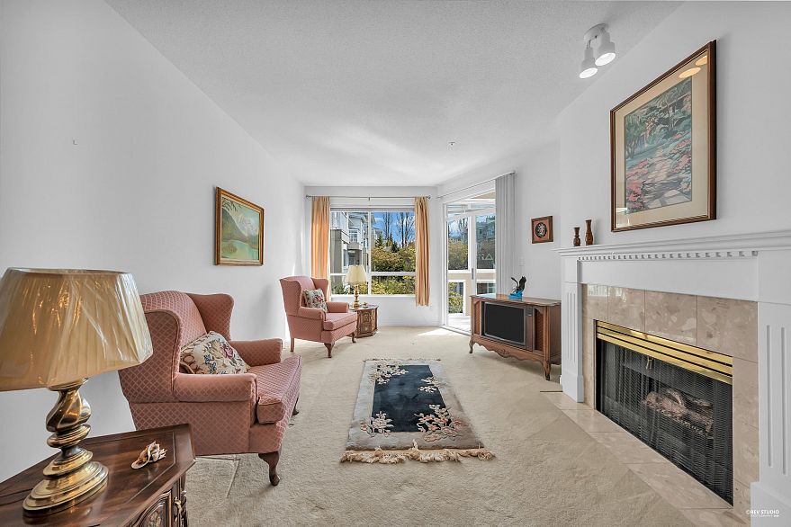 321 360 E 36th Avenue