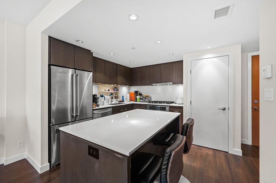 1107 111 E 1st Avenue