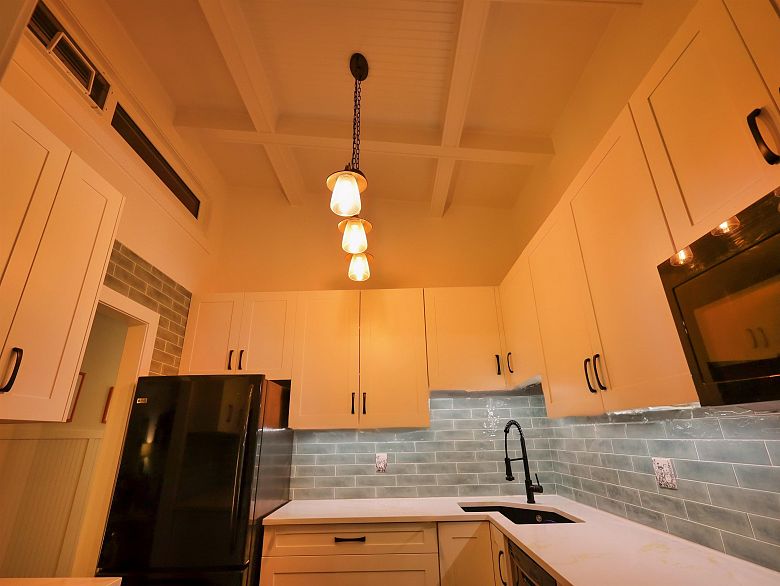 310 1266 W 13th Avenue