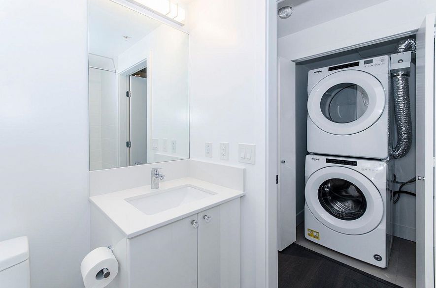 808 2435 Kingsway Street