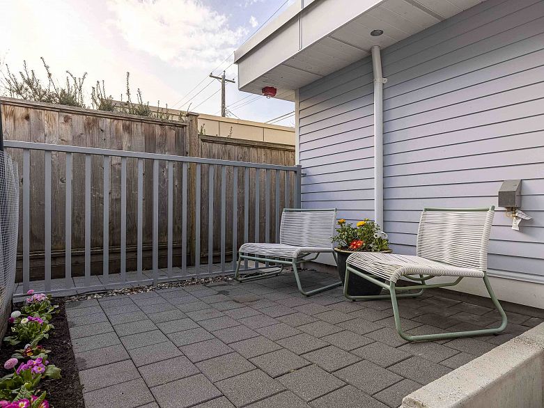 517 E 11th Avenue