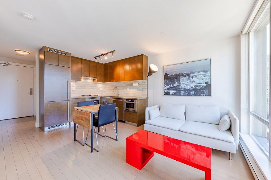 1106 535 Smithe Street