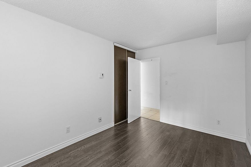 207 1270 Robson Street