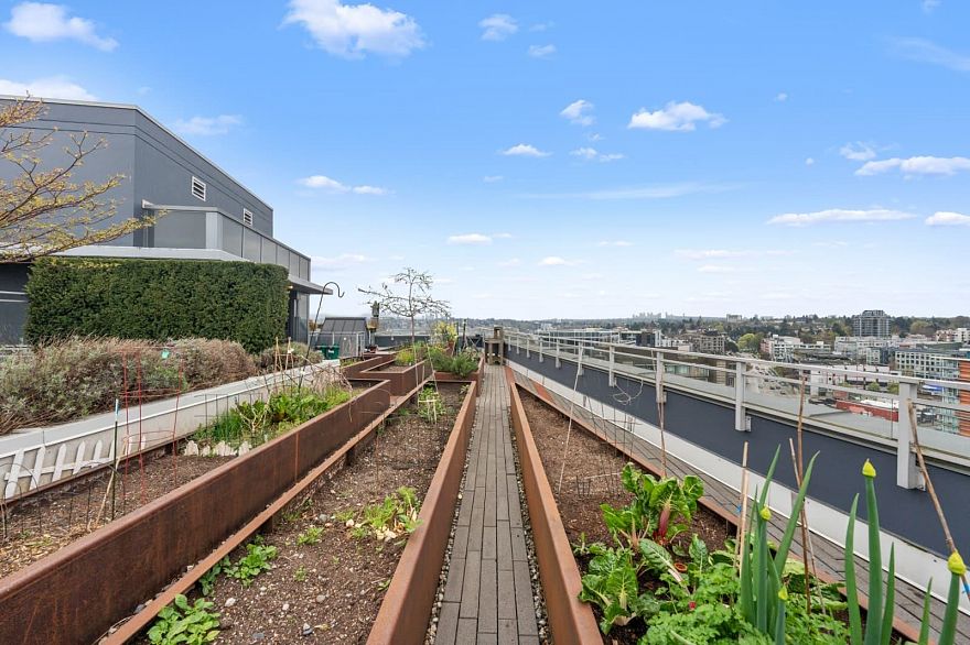 1107 111 E 1st Avenue