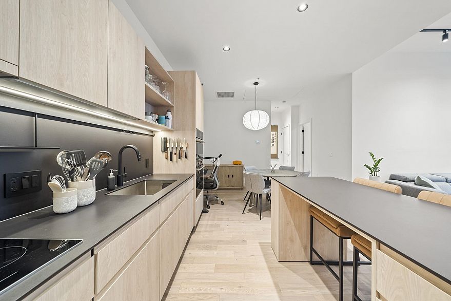 3958 Dumfries Street