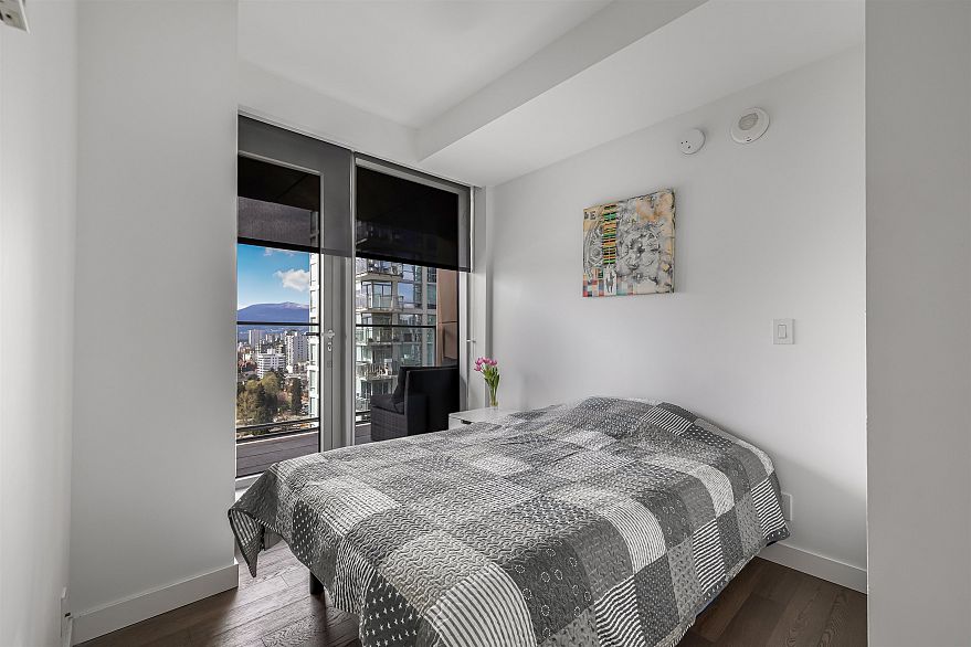 2306 1480 Howe Street