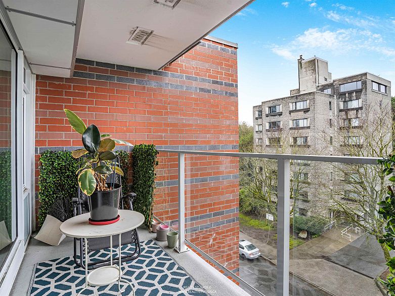 509 311 E 6th Avenue