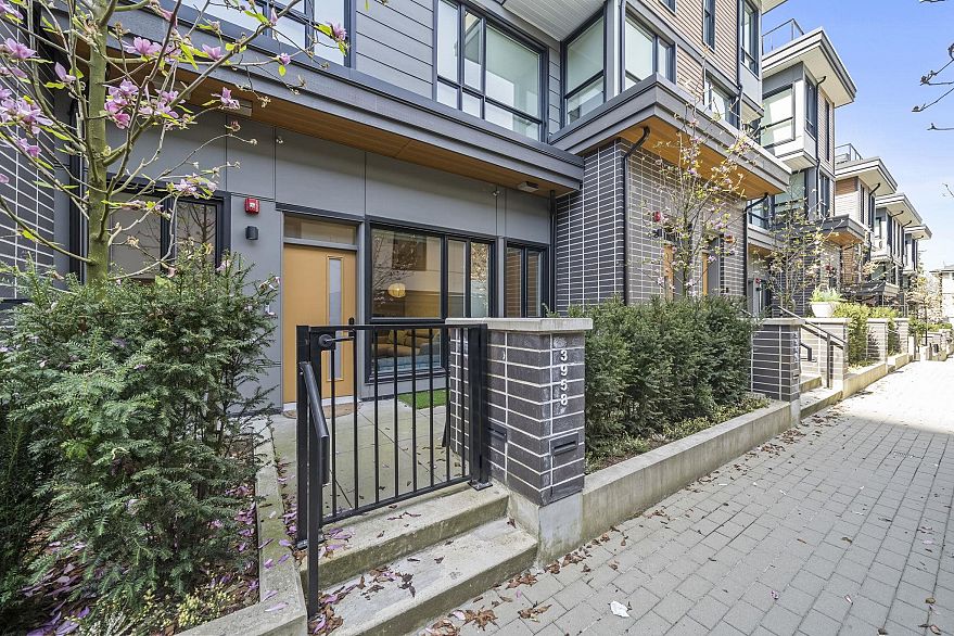 3958 Dumfries Street