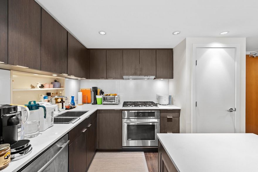 1107 111 E 1st Avenue