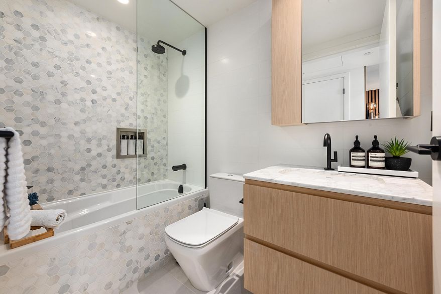 403 1365 Davie Street