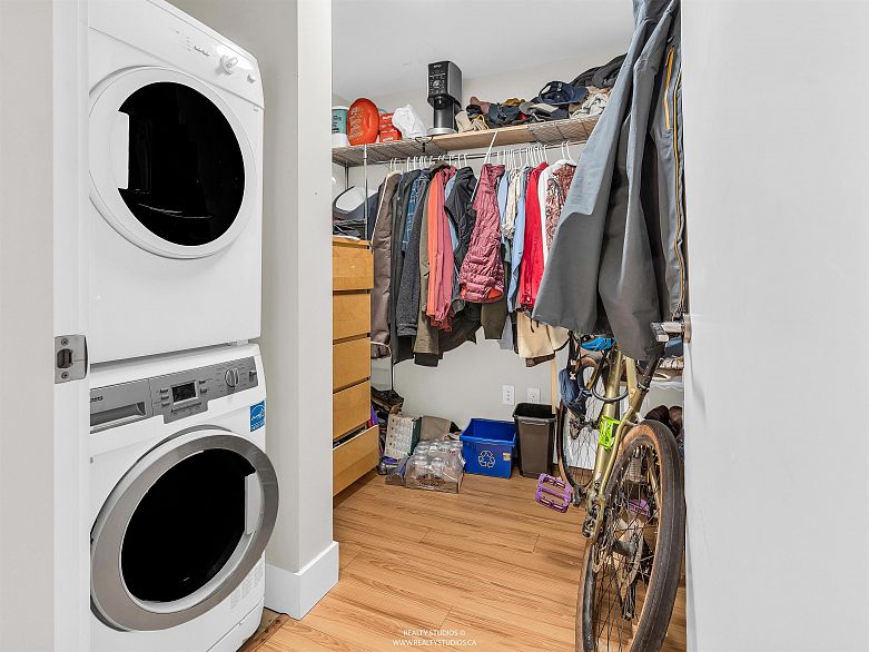 710 159 W 2nd Avenue