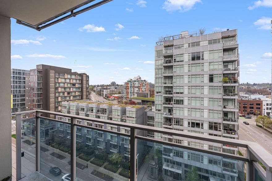 1107 111 E 1st Avenue