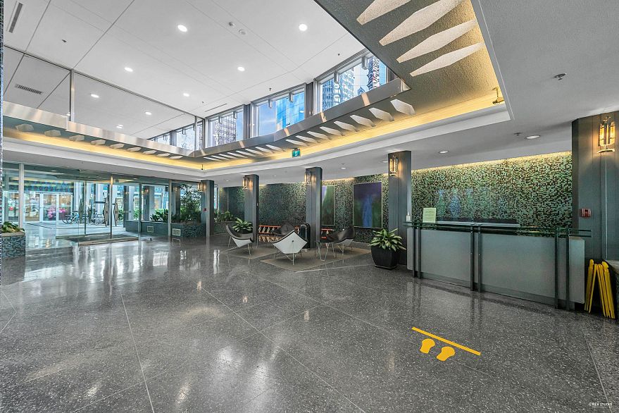 1512 989 Nelson Street