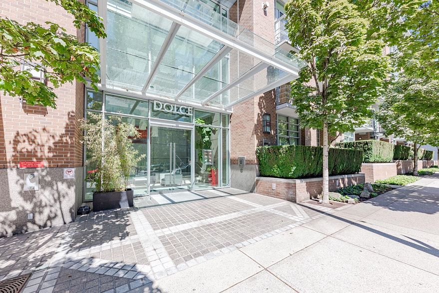 1106 535 Smithe Street