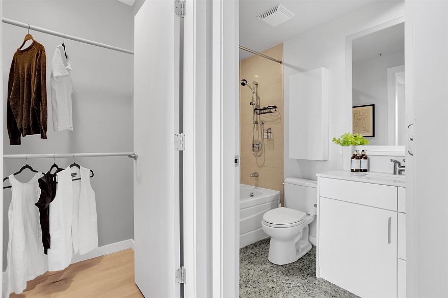 1455 Strathmore Mews