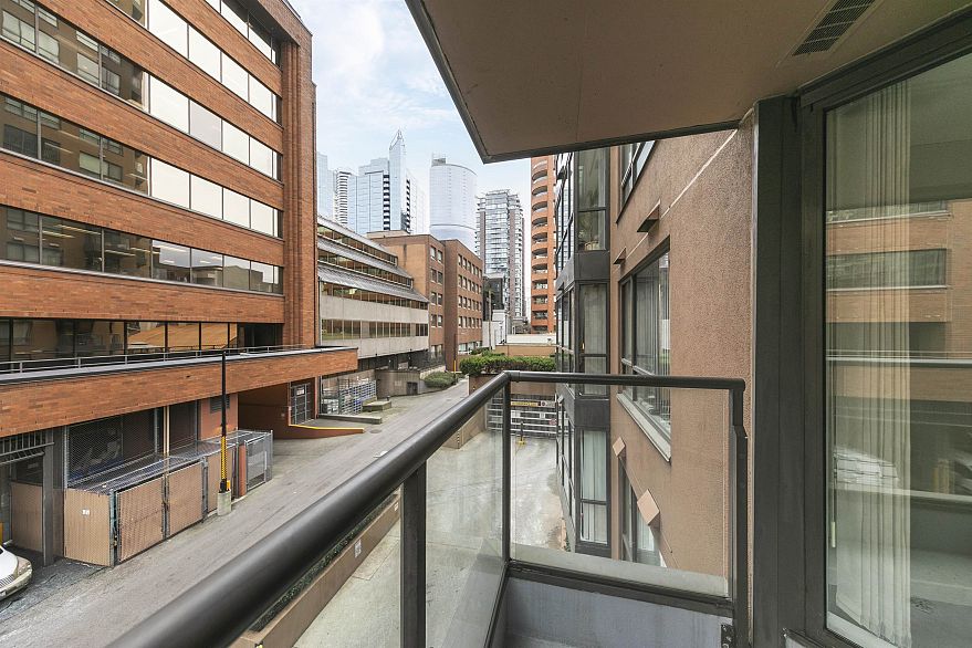 309 1189 Howe Street