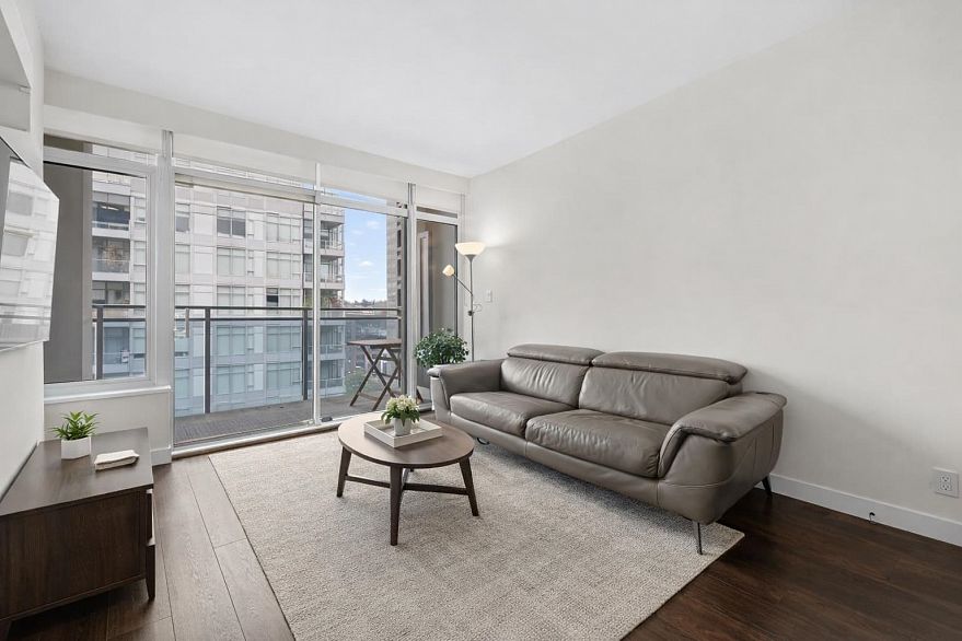 1107 111 E 1st Avenue