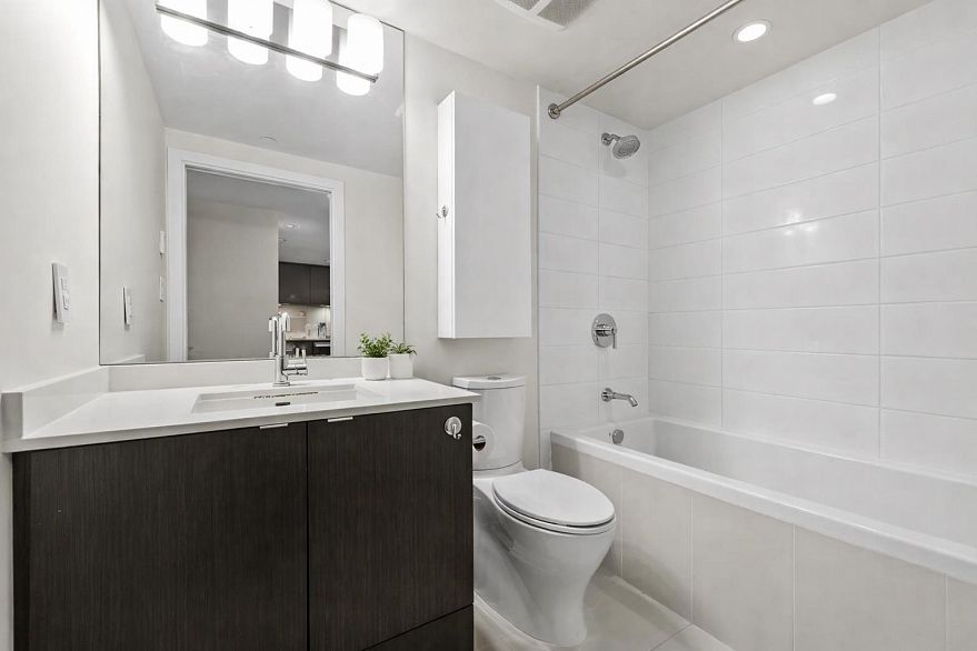 1107 111 E 1st Avenue