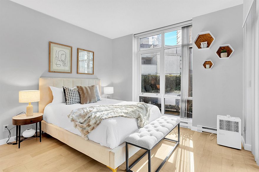 1455 Strathmore Mews