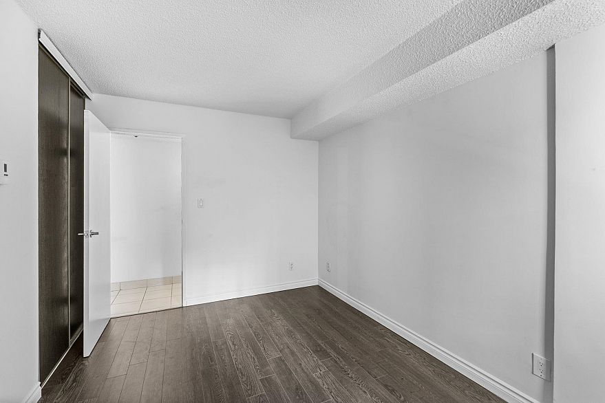 207 1270 Robson Street