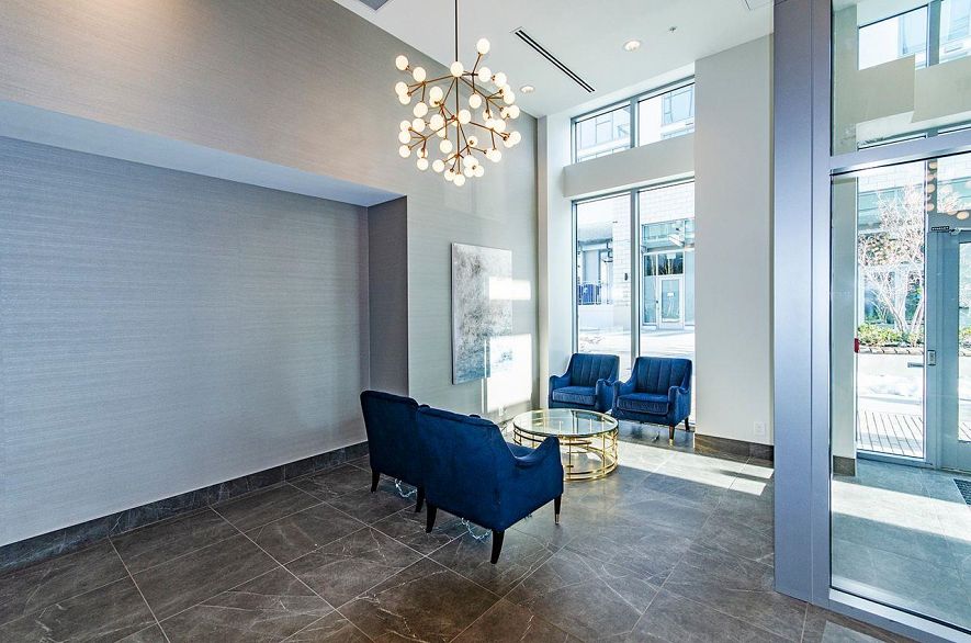 808 2435 Kingsway Street