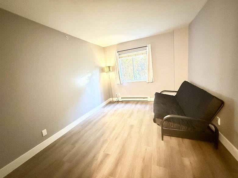 103 3189 Camosun Street