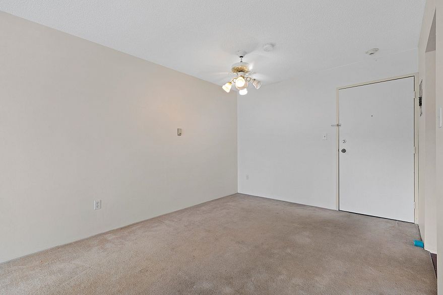 10 2223 Prince Edward Street