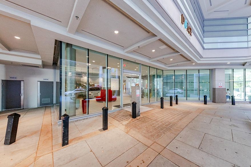 1106 535 Smithe Street