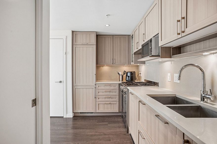 317 5665 Boundary Road