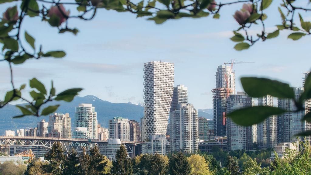 4906 1480 Howe Street